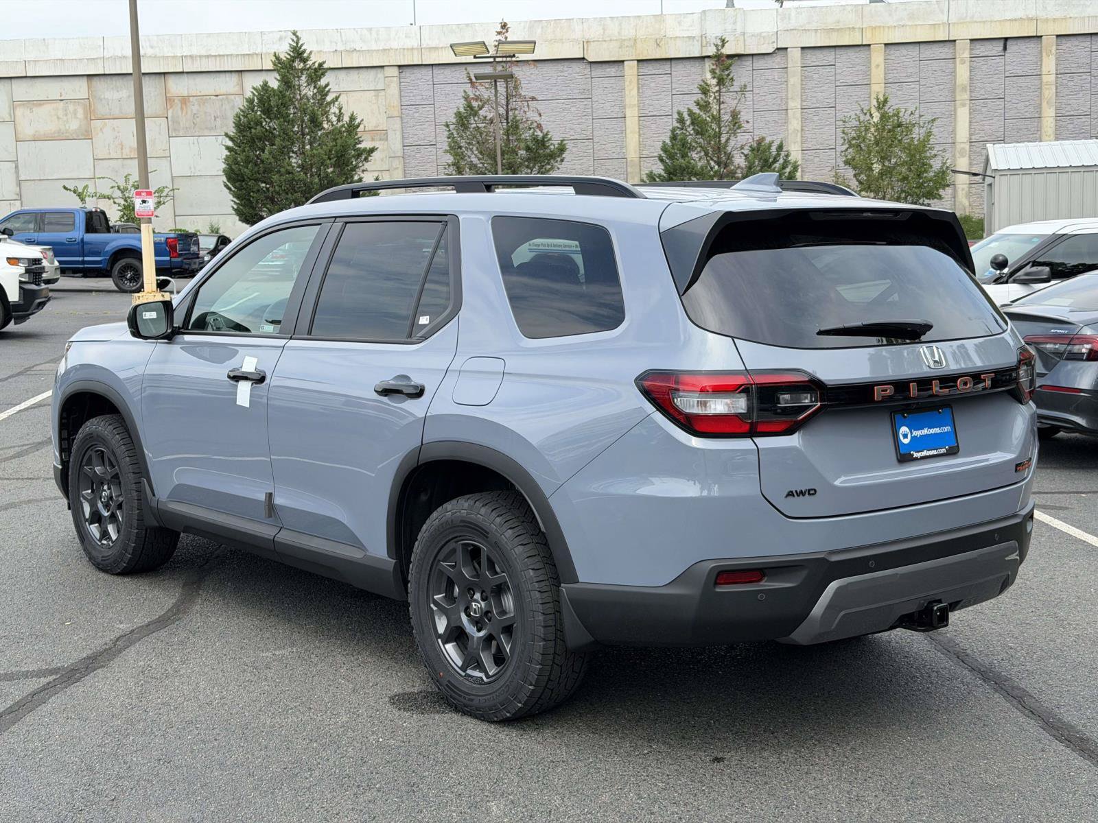 New 2026 Honda Pilot TrailSport image 3
