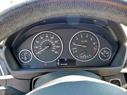 Used 2017 BMW 320i Sedan RWD image 25
