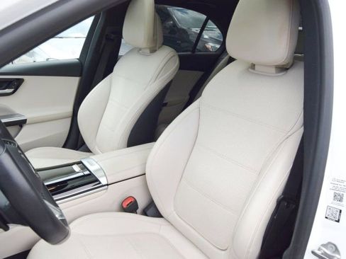 Used 2022 Mercedes-Benz C 300 4MATIC Sedan image 20