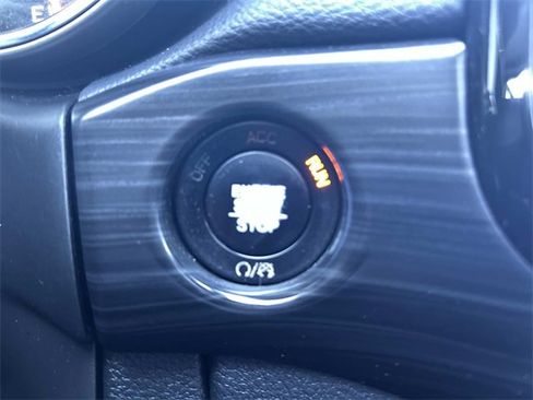 Used 2022 Jeep Grand Cherokee Laredo X image 29