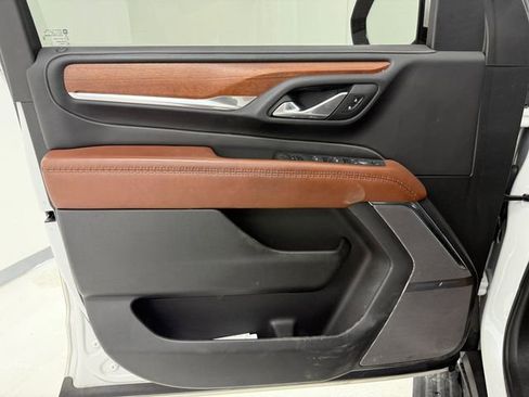 Used 2023 GMC Yukon XL Denali Ultimate image 21