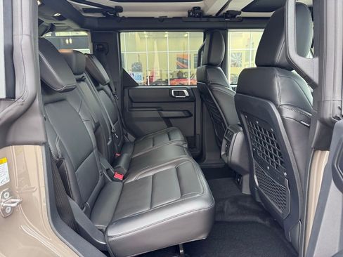 New 2026 Ford Bronco Badlands w/ Sasquatch Package AWD/4WD image 11