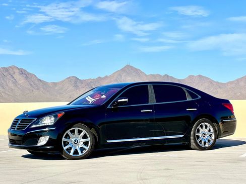 Used 2011 Hyundai Equus Signature RWD image 4
