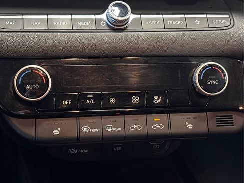 Used 2021 Hyundai Elantra Limited image 28