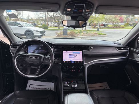 Used 2022 Jeep Grand Cherokee L Limited AWD/4WD image 19