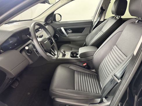 Certified 2025 Land Rover Discovery Sport S image 4