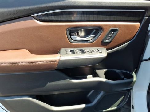 Used 2024 Honda Pilot Elite image 9
