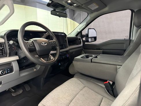 Used 2024 Ford F250 XL w/ STX Appearance Package AWD/4WD image 6