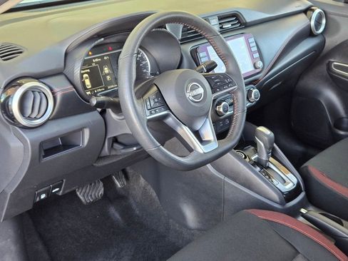 Used 2025 Nissan Versa SR image 9