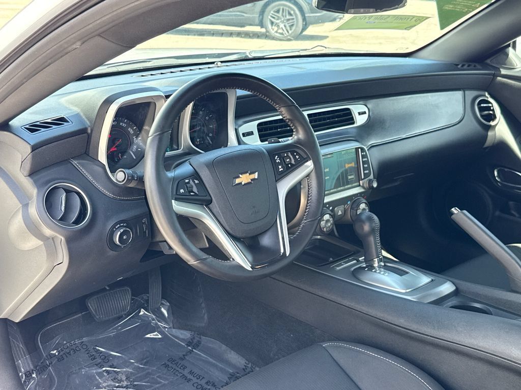 Used 2014 Chevrolet Camaro LT RWD image 6