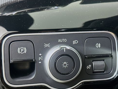 Used 2025 Mercedes-Benz CLA 250 CLA 250 image 17