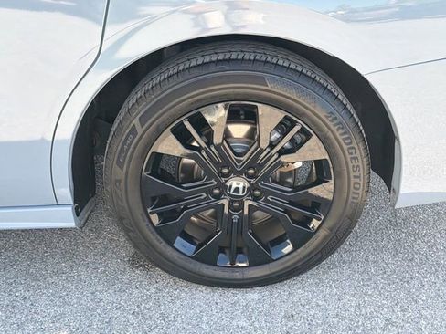 Used 2025 Honda Odyssey Sport-L image 46