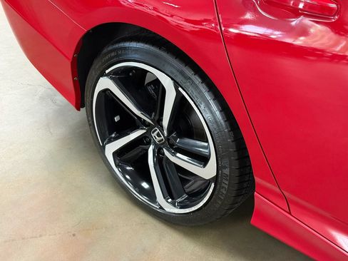 Used 2018 Honda Accord Sport image 31