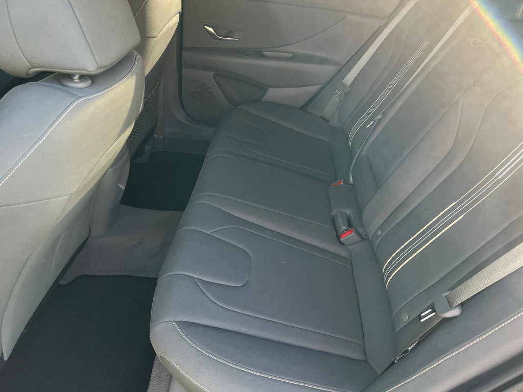 Certified 2025 Hyundai Elantra SEL FWD image 15