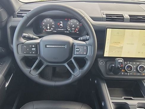 New 2026 Land Rover Defender 110 X-Dynamic SE image 18