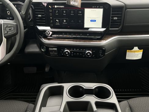 New 2026 GMC Sierra 1500 Elevation image 17