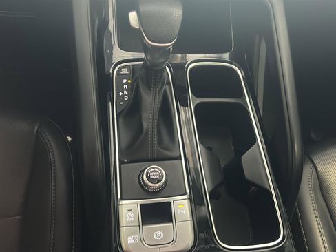 Used 2023 Kia Telluride LX FWD image 25