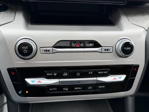 Used 2022 Ford Explorer Timberline image 18