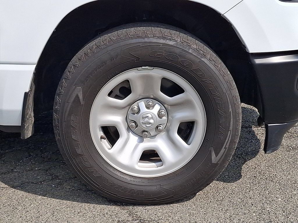 Used 2024 RAM 1500 Tradesman AWD/4WD image 11