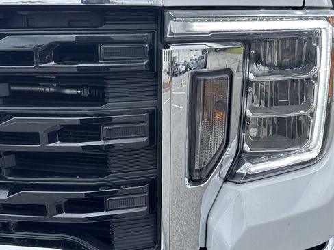 Used 2022 GMC Sierra 3500 Pro w/ Convenience Package RWD image 6