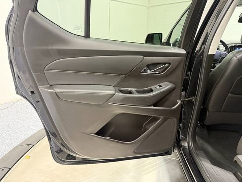 Used 2021 Chevrolet Traverse Premier w/ Redline Edition image 42