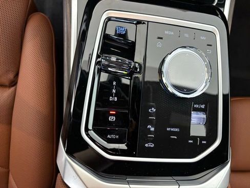 New 2026 BMW i7 xDrive60 image 11