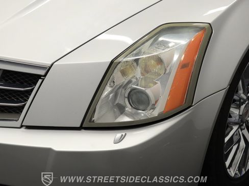 Used 2009 Cadillac XLR image 19