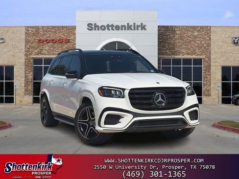 Used 2024 Mercedes-Benz GLS 450 4MATIC image 1