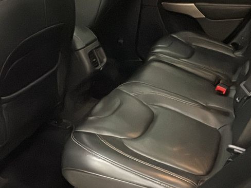 Used 2017 Jeep Cherokee Limited image 28