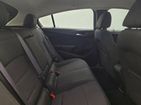 Used 2017 Chevrolet Cruze LT w/ Convenience Package image 19