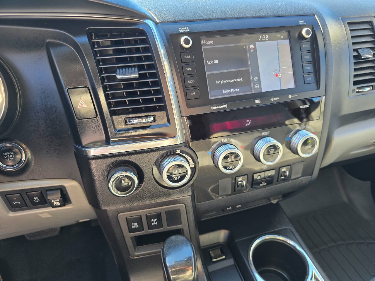 Used 2020 Toyota Sequoia Limited w/ Safety & Convenience Package AWD/4WD image 18