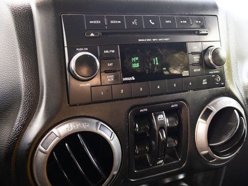 Used 2017 Jeep Wrangler Unlimited Sport w/ Quick Order Package 24S image 10