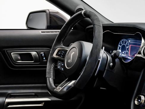 Used 2022 Ford Mustang Shelby GT500 w/ Carbon Fiber Track Pack image 47