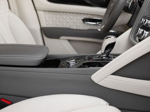 Used 2023 Bentley Bentayga Speed AWD/4WD image 28