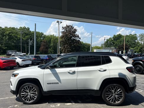 Used 2023 Jeep Compass Limited w/ Elite Group AWD/4WD image 7