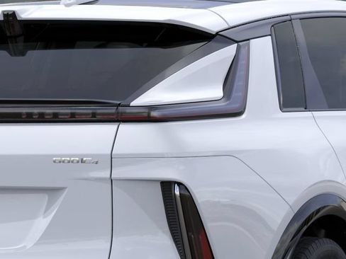 New 2026 Cadillac Lyriq Signature Sport w/ Nappa Leather Package AWD/4WD image 11