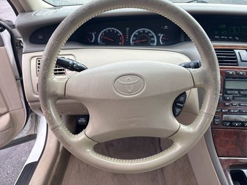 Used 2001 Toyota Avalon XL image 14