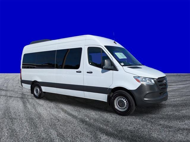 Used 2025 Mercedes-Benz Sprinter 2500 image 2