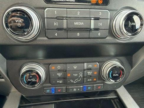 Used 2019 Ford F350 Platinum w/ Platinum Ultimate Package AWD/4WD image 21