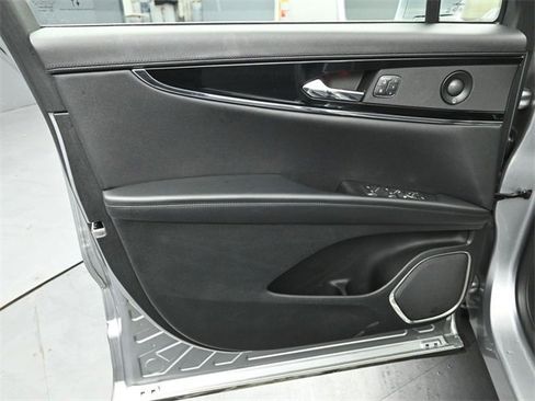 Certified 2022 Lincoln Nautilus Reserve w/ Equipment Group 201A image 21