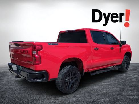 Used 2025 Chevrolet Silverado 1500 Custom Trail Boss w/ Dark Appearance Package AWD/4WD image 3