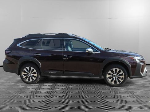 Used 2023 Subaru Outback Touring image 7