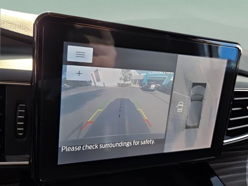 Used 2021 Ford Explorer Limited w/ Equipment Group 301A RWD image 19
