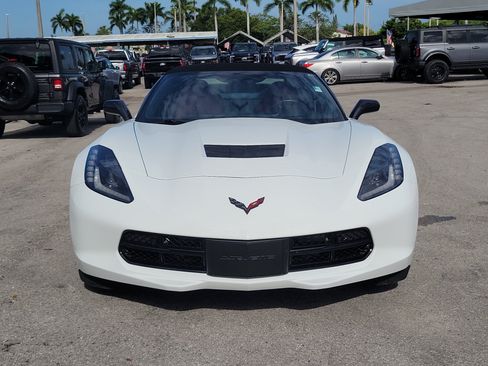 Used 2017 Chevrolet Corvette Stingray Convertible RWD image 2