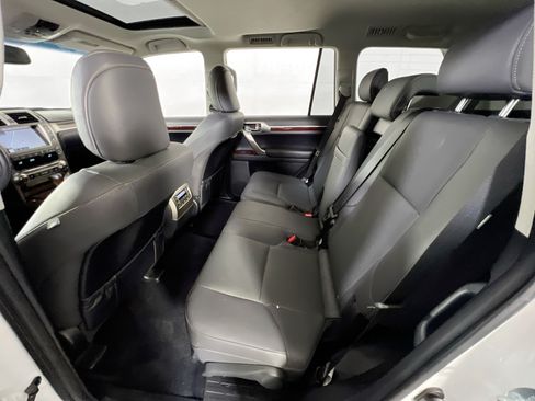 Used 2019 Lexus GX 460 Premium AWD/4WD image 25