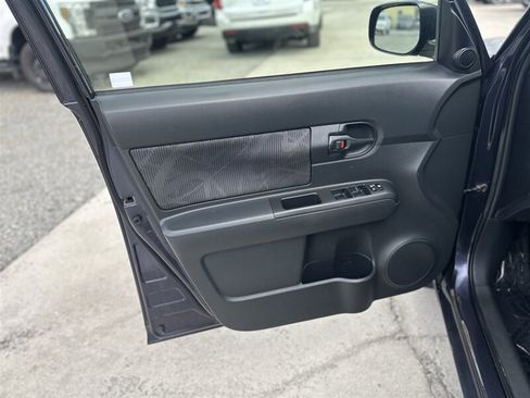 Used 2012 Scion xB FWD image 12