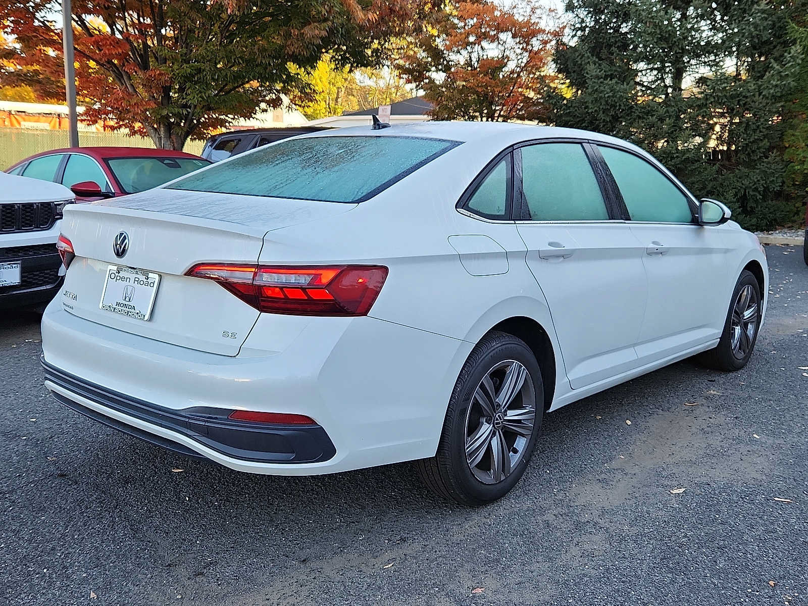 Used 2023 Volkswagen Jetta SE FWD image 6