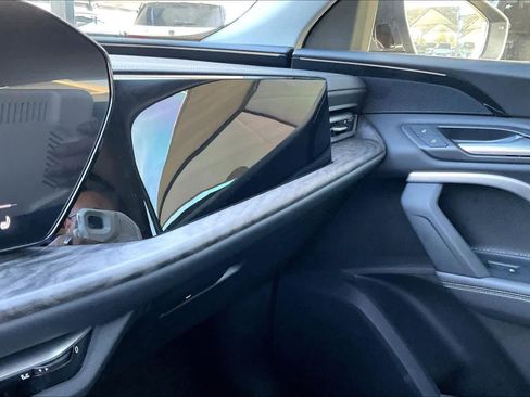 Used 2025 Audi Q5 Premium w/ Convenience Package image 31