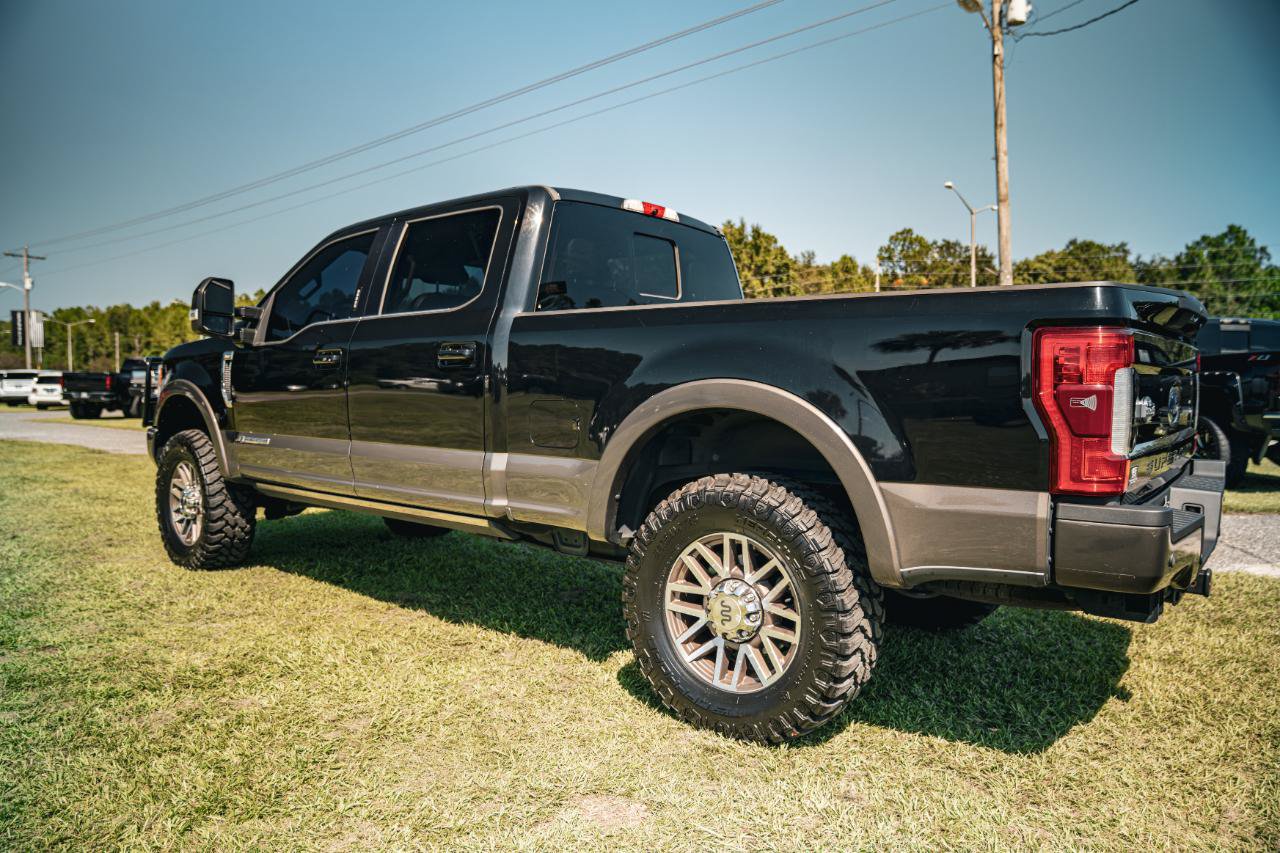Used 2017 Ford F250 King Ranch w/ King Ranch Ultimate Package AWD/4WD image 4