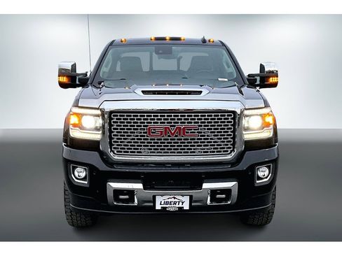 Used 2017 GMC Sierra 3500 Denali w/ Duramax Plus Package image 2